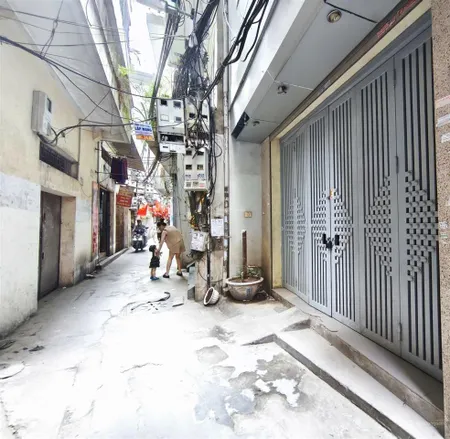 Bán nhà riêng 50m2, 12 tỷ tại trương định, hà nội ngõ 3 gác, 50m ra phố