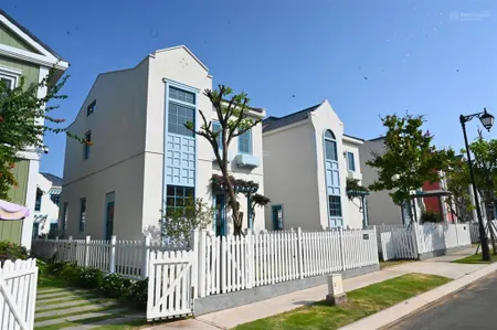 Biệt thự đơn lập 10x20m gần clubhouse giá 6.3 tỷ (toàn giá) thanh toán 6.1 tỷ 0975 404 ***