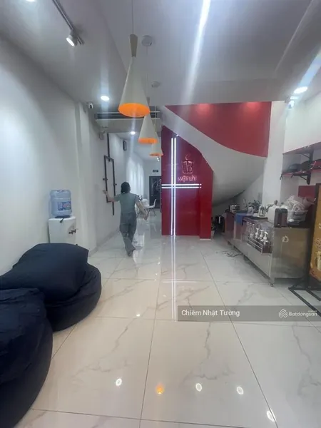 Nhà mặt tiền kd siêu hiếm,5 tầng kiên cố, 4m x 16m (64m2) trần hưng đạo,q5, khu vực hiếm nhà bán,