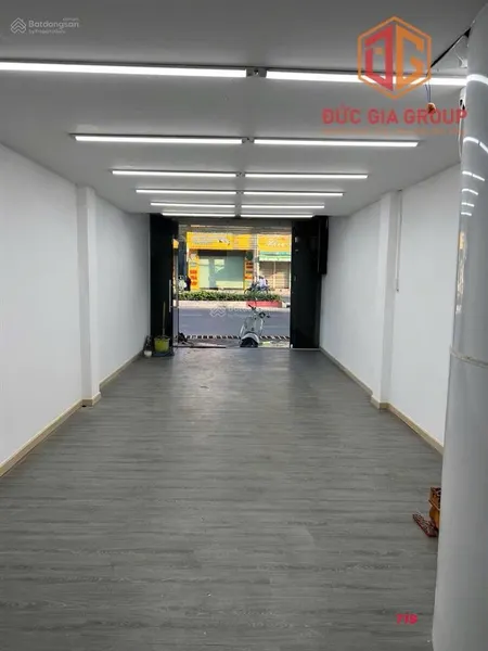 Bán nhà mặt tiền đường nguyễn ái quốc gần quảng trường giá 5,5 tỷ