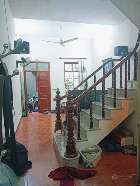 Nhà 3 tầng hiếm nguyễn khoái giá đầu tư dt rộng