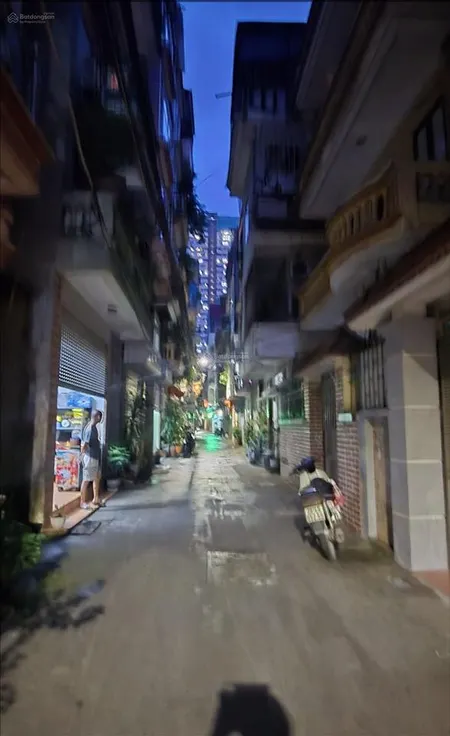 Bán toà ccmn thang máy đống đa ngay nút giao ngã tư sở ngõ to thông tứ tung đầy đủ pccc