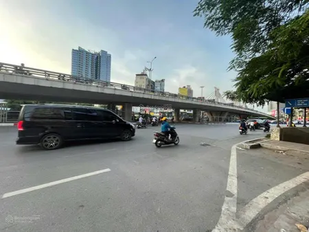 Bán gấp mặt phố nguyễn trãi 2 mặt tiền đẹp hiếm nhất phố, dt rộng 173m2 giá chỉ 51 tỷ