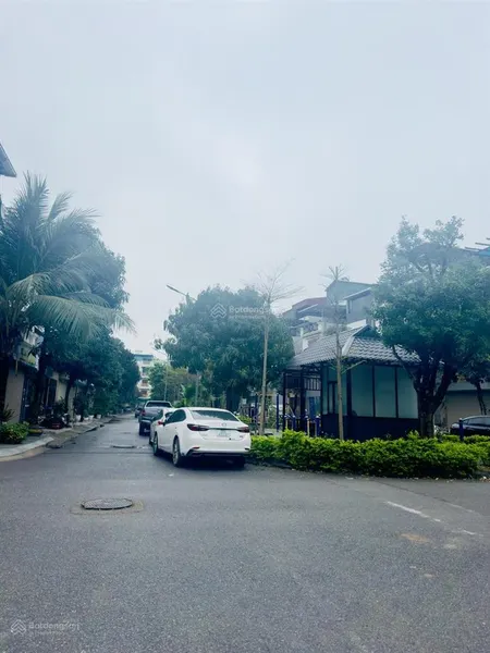 Liền kề tây nam linh đàm vị trí cạnh trường chu văn an hiếm bán 90m2, mt 5m hướng nam