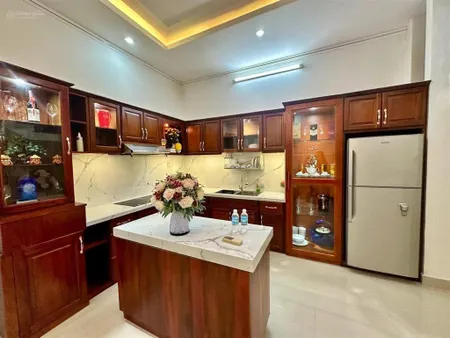 Bán nhà 3 tầng mặt tiền trần thị tính nha trang cách biển 10 phút chiều ngang 5,33m