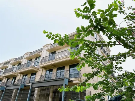 Bán shophouse căn góc 8*17m căn góc tân cổ điển, ngay sông vàm cỏ siêu đẹp