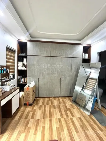 Siêu phẩm! phố láng hạ nhà 5 tầng, ngõ ô tô, view thẳng sân chơi, ngõ thông, trung tâm đống đa