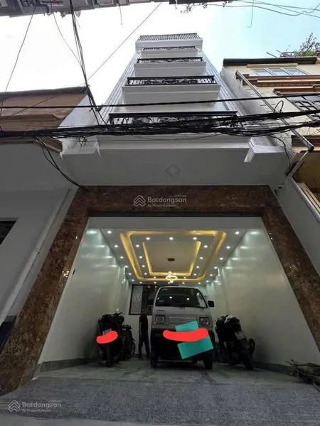 Bán gấp siêu phẩm nguyễn đình hoàn 45m2, 6 tầng, mt 4.5 m, thang maý nhà mới đẹp, ô tô vào nhà