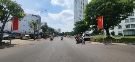 Chdv him lam q7 160m2. 5 tầng cho thuê 150tr/tháng gần rmit chỉ 19tỷ