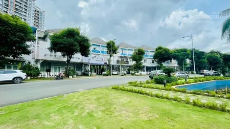 Bán gấp nhà mega ruby 80m2, có nội thất , 1 trệt 2 lầu 4pn, sổ hồng, bảo vệ 24/7