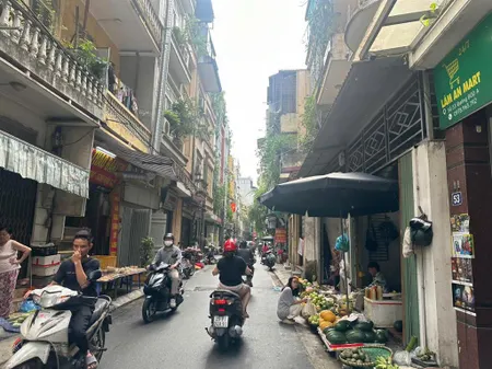 Bán nhà phùng chí kiên, nghĩa đô 40m2 x 5 tầng, dân trí cao, giá 17 tỷ