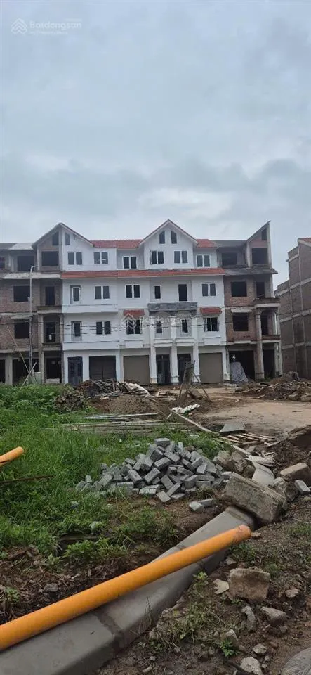Chính chủ cần bán gấp nhà liền kề 75m2 khu cienco5 hoàng quốc việt kéo dài