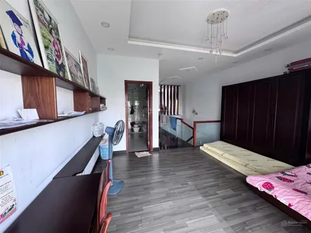 Bán nhà melosa khang điền, 5x20m, nội thất đẹp, giá bán 11.5 tỉ (giá tốt), sổ hồng, hỗ trợ vay