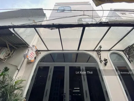 Bán nhà hxh 666, đường 3/2, q10 5x6m, 3 tầng nhỉnh 6 tỷ. nhà mới