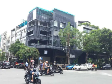 Bán khách sạn bùi bằng đoàn góc 2 mặt tiền, phú mỹ hưng, quận 7, sổ hồng 686m2 giá 65 tỷ