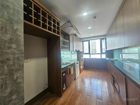 Bán nhà 8 tầng thang máy giảng võ 50m2 mt 5m ô tô sân rộng 22,9 tỷ