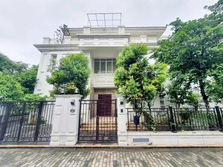 Hiếm! bán nhà phố dịch vọng! phân lô 285m2 4 tầng 55 tỷ vỉa hè ôtô tránh chia lô xây toà