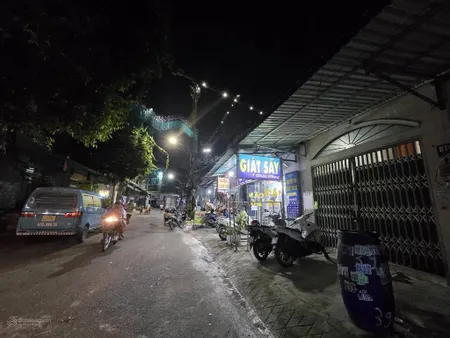 Mặt tiền kd, lê trọng tấn, an bình, dĩ an 150m2 cấp 4 + 7 phòng trọ thu 12 tr/tháng. giá 9.5 tỷ