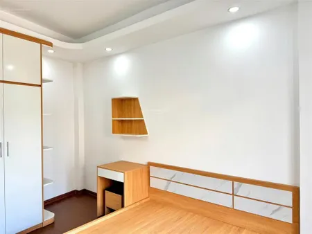 Nhà mới đẹp kinh koong, ô tô đỗ cổng, 30m2, 5 tầng, an sinh đỉnh