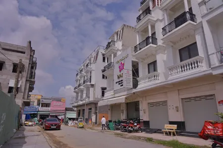 NHÀ PHỐ THƯƠNG MẠI TRUNG TÂM CHỢ CÁI VỒN, THUẬN TIỆN KINH DOANH MUA BÁN