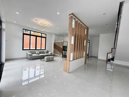 Bán nhà 100m² giá 2.85 tỷ Phường Ea Kao