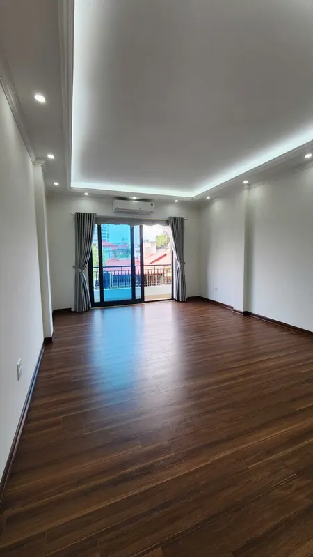 Bán nhà đường Hoàng Sâm - Phùng Chí Kiên, số 61 ngõ 2 mới thang máy 6 tầng ô tô tránh 79m2 x 6 tầng