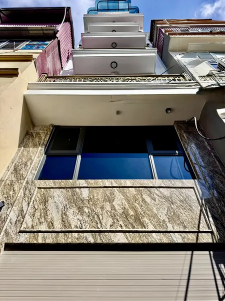 Bán nhà mới Phương Mai - Chùa Bộc, Đống Đa, 40m x 7T Thang Máy, 2 Ngõ Nông, Gara, 15,5 Tỷ