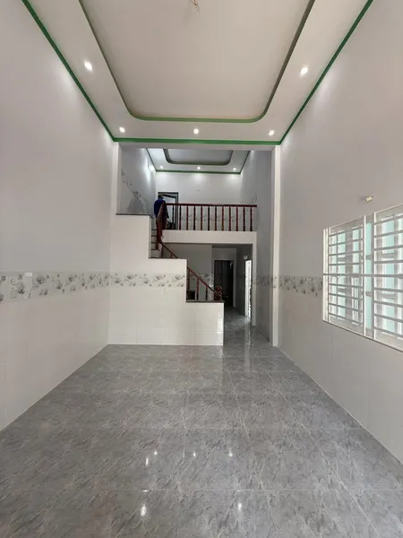 Dãy trọ 5x30m, có kiot và 4 phòng cho thuê kín, thu nhập ~10tr/tháng. Giá 1 TỶ 350, sổ hồng riêng, vị trí đắc địa. Chủ muốn thu hồi vốn sớm để xoay kinh doanh