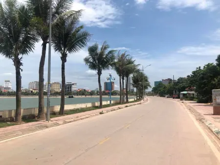 Bán đất thớt 2 bờ hồ Hùng Thắng , view đẹp mát mẻ , khu dân cư đông đúc văn minh