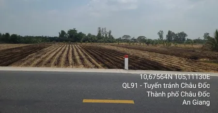 Bán đất 7470.7m² ngang 60m giá 7.5 tỷ Phường Châu Đốc