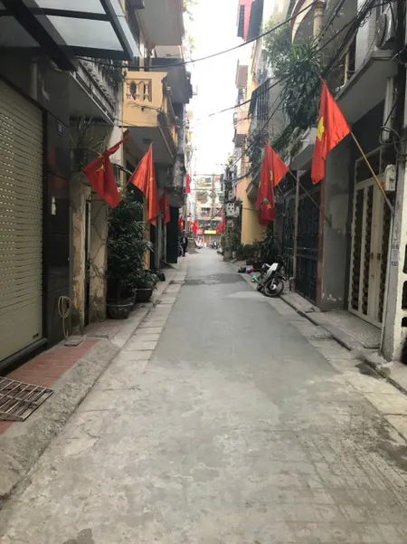 Cho thuê nhà ngõ ô tô Thanh Nhàn 8-3, 3.5 tầng x 50m2, 4PN, 17 Triệu
