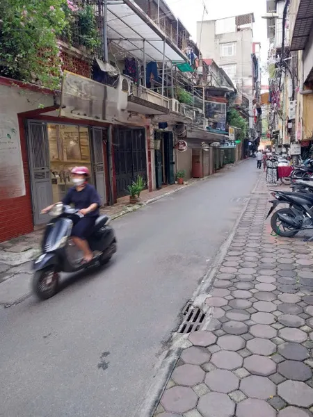 Cho thuê nhà Phố Khâm Thiên 120m2, 3 ngủ, 2 wc, 13 triệu vừa ở vừa kd