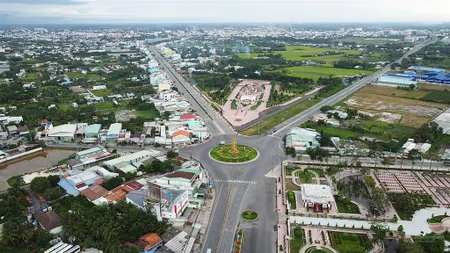 750tr/1000m2, mặt tiền 25m, sẵn 500m2 thổ, cạnh vòng xoay đồng xoài
