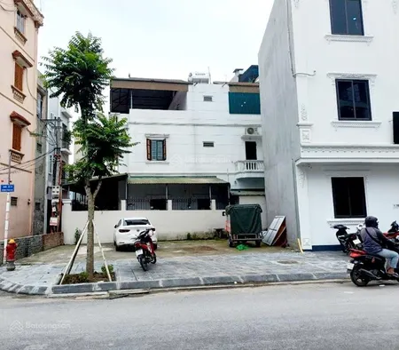 Siêu vip mặt phố long biên lô góc vỉa hè đá bóng dt 80m2 mặt tiền khủng 10m