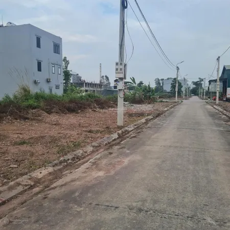 Bán đất khu đô thị dịch vụ nội hoàng, yên dũng, bắc giang. 72m2, mt 4,5m. đường 12m. giá 2,4 tỷ