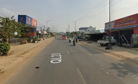 Chính chủ bán lô đất đẹp tặng kèm nhà đang cho thuê, 2 mặt tiền quốc lộ 20