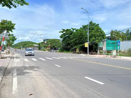 Đất mặt tiền đường phong châu, xã vĩnh thái, nha trang (full thổ cư). ngang hơn 7m. giá 50tr/m2