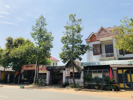 Tôi cần bán lô đất mặt tiền đường nguyễn chí thanh, đồng xoài