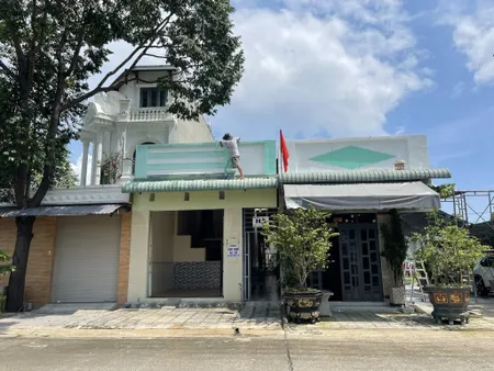 Dãy trọ Mỹ Phước 3, 1 kiot + 4 phòng, hiện cho thuê kín, thu nhập đều đặn. Giá chỉ 1 TỶ 370 TRIỆU, sổ riêng, dễ sang nhượng.