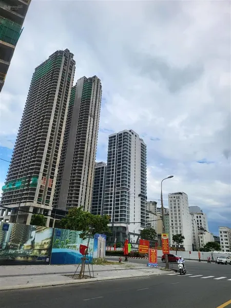 Bán cặp đất mt an cư 4 khu biển phạm văn đồng