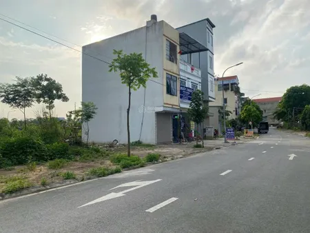 Bán đất tại chúc sơn, giá siêu hời 5,3 tỷ, 30m2, ngõ rộng 12m, mặt tiền 30.8m
