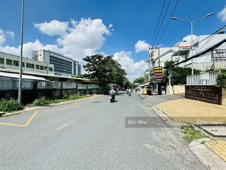 Bán lô đất full thổ cư gần ga metro cách mặt tiền chỉ 30m hệ số xây dựng cao kdc đồng bộ