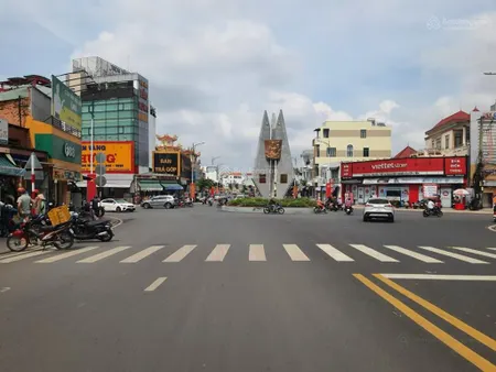 Kẹt tiền cần bán lô đất 100m2 full thổ cư,mặt tiền đường nhựa giá chỉ 720tr ở bến cát bình dương