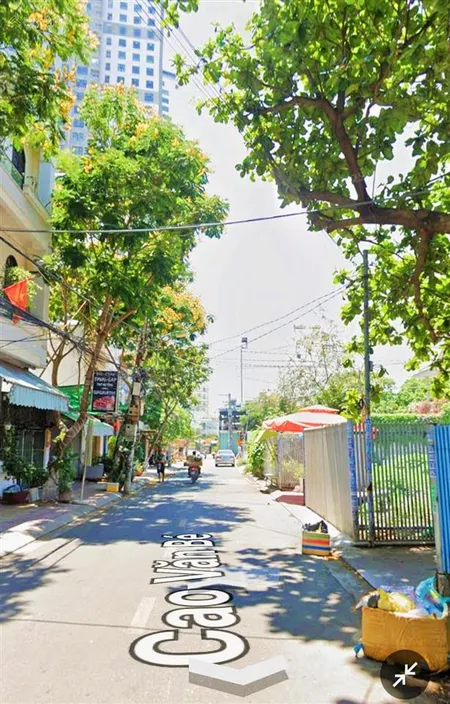 { mặt tiền cao văn bé đi ra biển hòn chồng 290m } * nhà giá 70 tỷ
