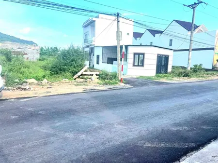 Lô góc mặt tiền đường nhựa xã diên phước, diên khánh cần bán gấp