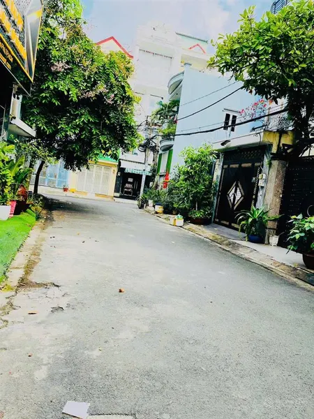 Mt đô đốc long, dt 4,3x19m, tiện xây mới, giá 7.7 tỷ