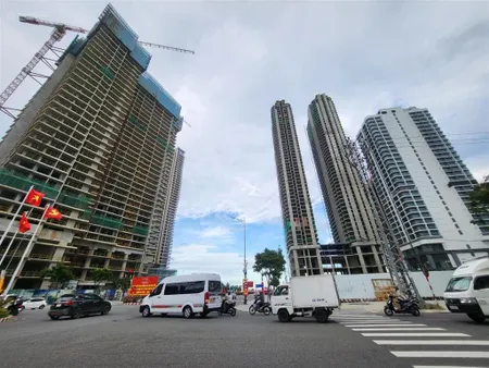 Bán 2 lô ống mt lê văn quý sát phạm văn đồng