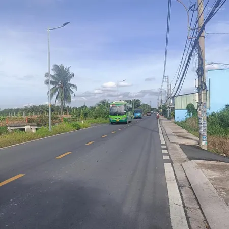 Cần bán gấp 2000m2 mặt tiền đường thế lữ