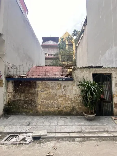 Bán đất nguyễn khánh toàn thông 800a quận cầu giấy mảnh đất vàng giá trị mặt tiền khủng 6,5 mét