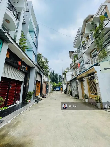 Có 102! chỉ 5.7 tỷ có lô đất 2 mặt tiền hxh, 50m ra liên phường global city. kdc đồng bộ